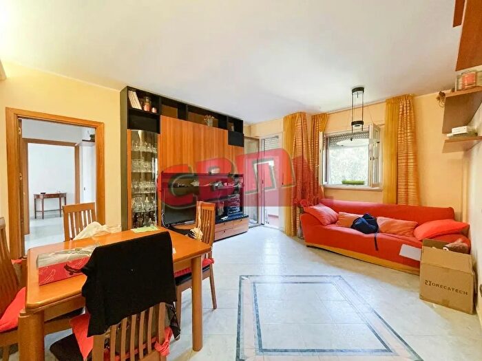 Appartamento con 5 locali in vendita in Livorno