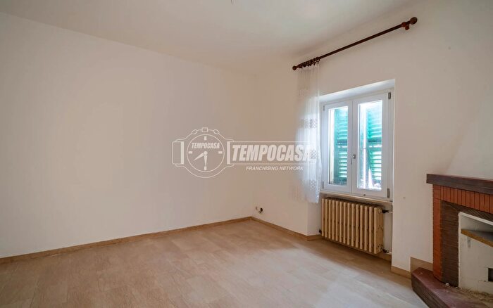 Appartamento trilocale in vendita in Via De Amicis Edmondo, Macerata