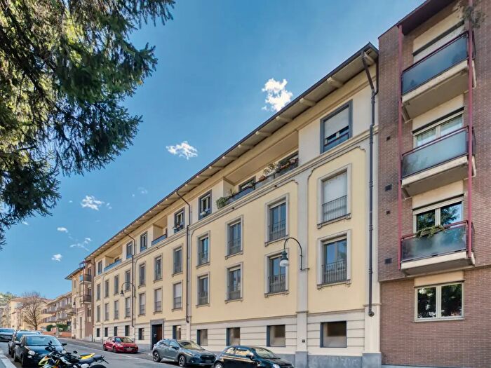 Appartamento quadrilocale in vendita in Via Ferrante Aporti, Torino