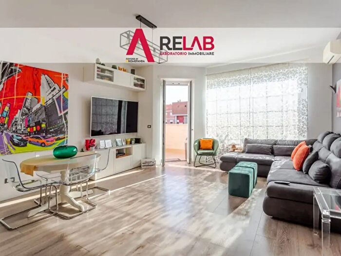 Appartamento quadrilocale in vendita in Via Romualdo Chiesa, Roma
