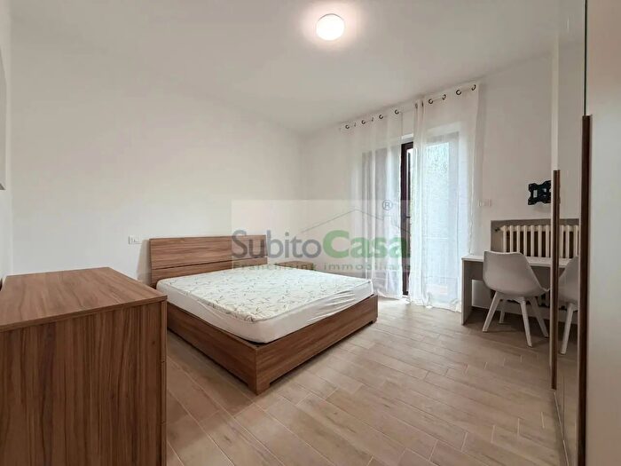 Appartamento con 7 locali in affitto in Via Isonzo, Chieti