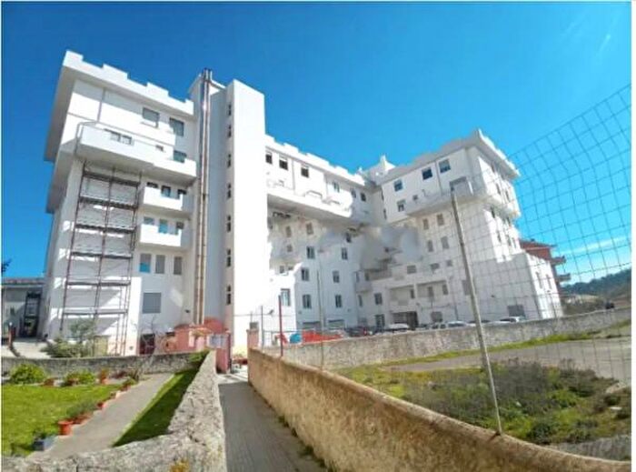 Appartamento trilocale in vendita in Via Pietro Mastino, Nuoro