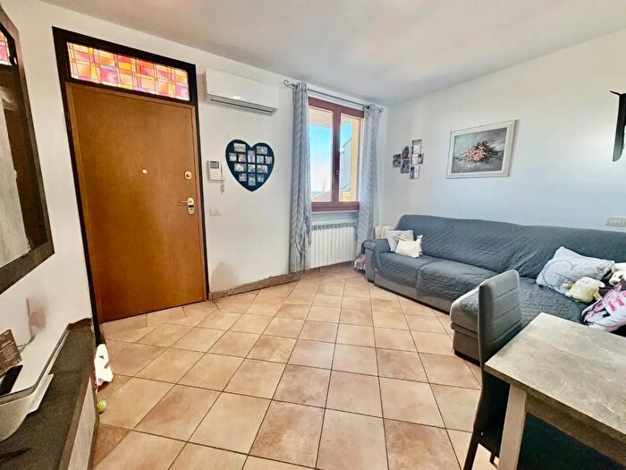 Appartamento trilocale in vendita in Montaione