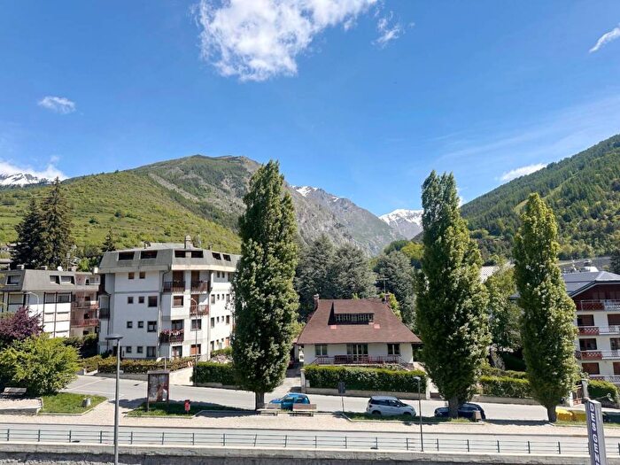 Appartamento con 5 locali in affitto in Via Luigi Einaudi, Centro, Bardonecchia