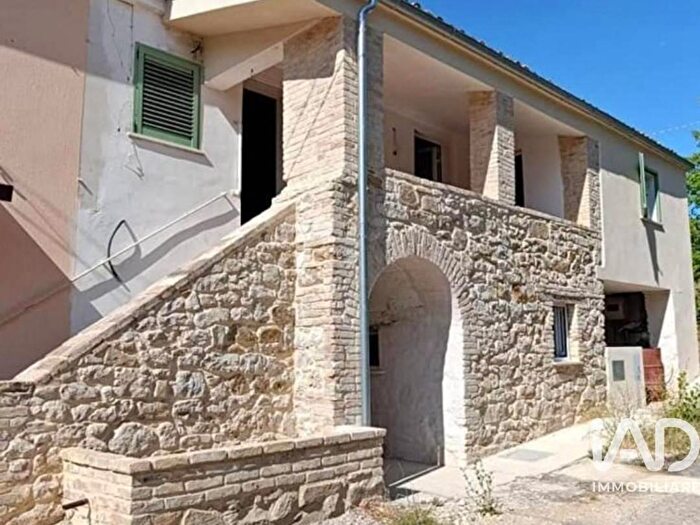 Casa con 7 locali in vendita in Via Oratorio, Alanno