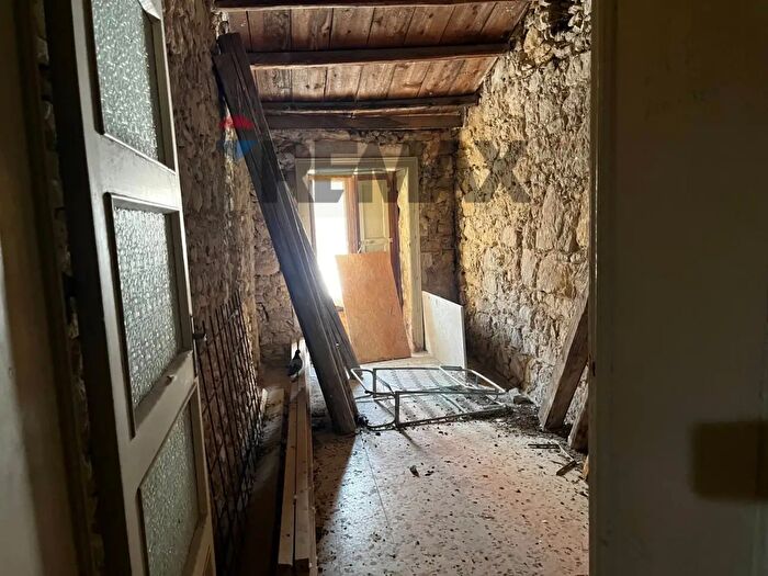 Casa trilocale in vendita in Via Pezza, Ragusa