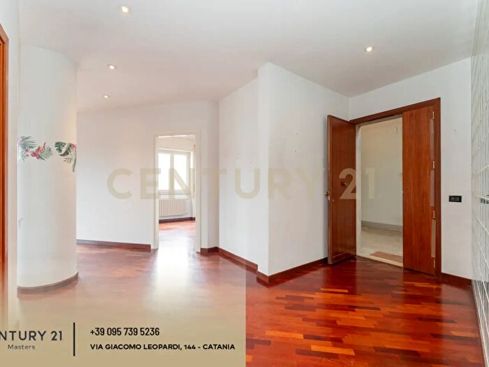 Appartamento quadrilocale in affitto in Via Mineo, Catania