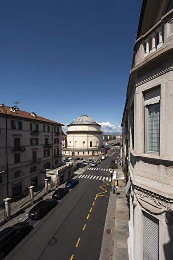 Appartamento con 7 locali in vendita in Via Villa della Regina, Torino