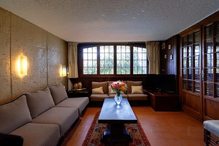 Casa con 10 locali in vendita in Via della Gronda, Camaiore