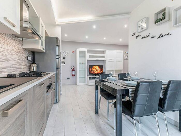 Appartamento trilocale in affitto in Via Riccardo Guruzian, Cinecittà, Roma