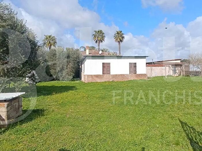 Casa trilocale in vendita in Via Silvio Spaventa, Nettuno