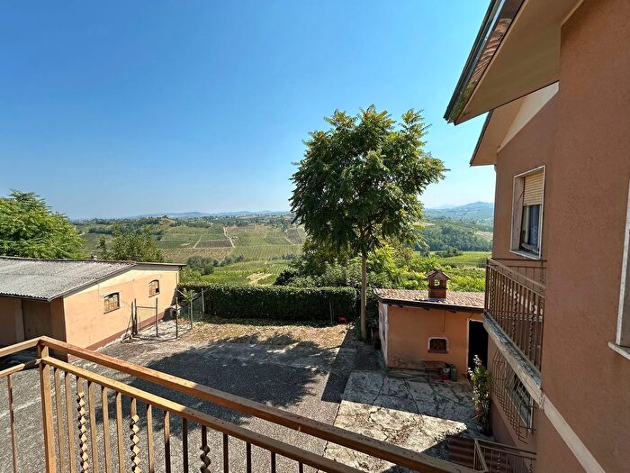 Casa con 5 locali in vendita in Ziano Piacentino