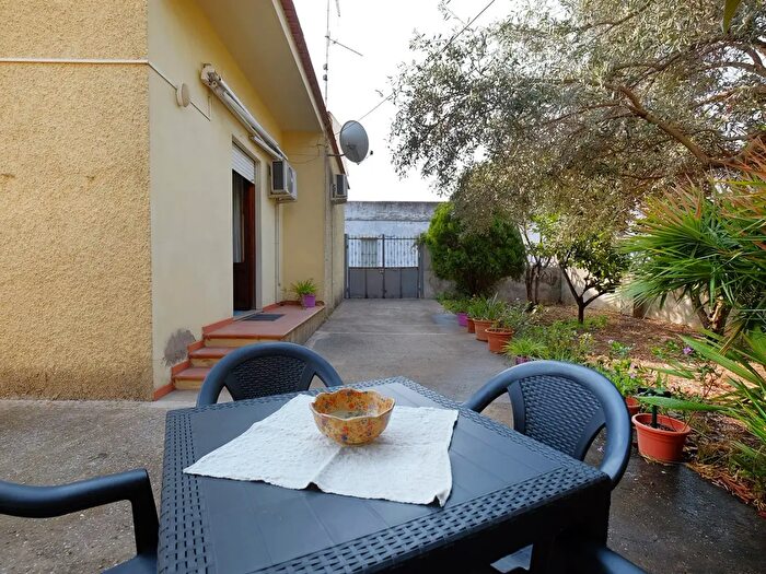 Casa con 5 locali in vendita in Via Alcide De Gasperi, Teulada