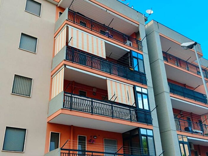 Appartamento quadrilocale in affitto in Centro, Toritto
