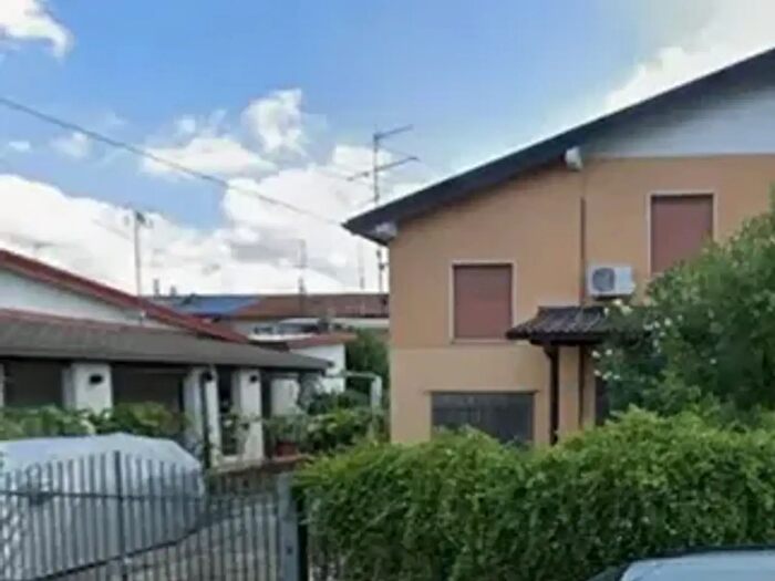 Casa quadrilocale in vendita in Villaggio Sreno, Brescia