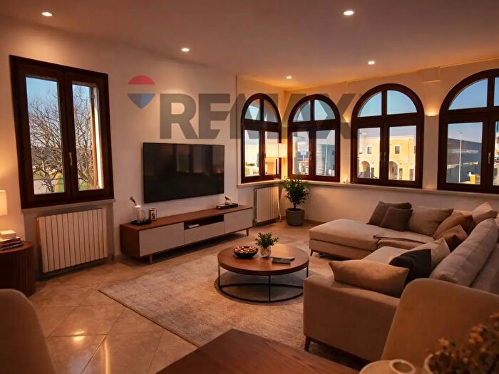 Appartamento quadrilocale in vendita in Via Mantova, Cerea