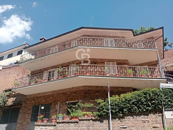 Appartamento con 5 locali in affitto in Via di Ronciglione, Centro, Sutri