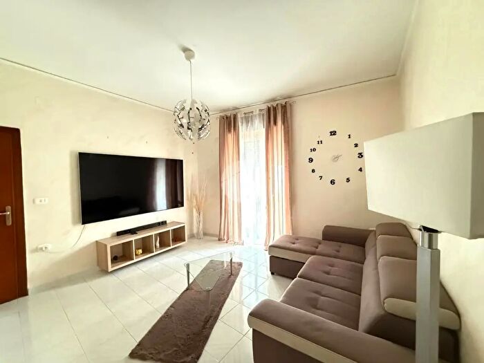 Appartamento quadrilocale in vendita in Via Mianella, Napoli