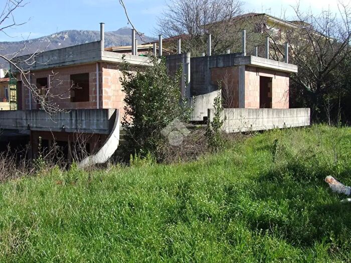 Casa con 6 locali in vendita in Via Generale Nastri Ciro, Fisciano