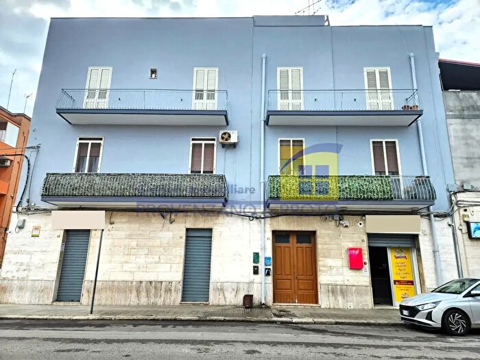 Appartamento quadrilocale in vendita in Via Sicilia, Brindisi