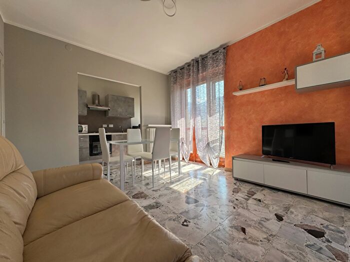 Appartamento trilocale in vendita in Via Monviso, Paesana