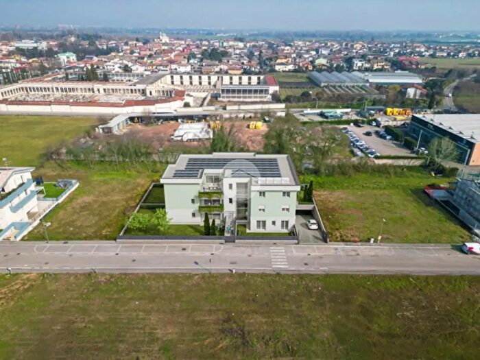 Appartamento trilocale in vendita in Via Giorgio Almirante, San Giovanni Lupatoto