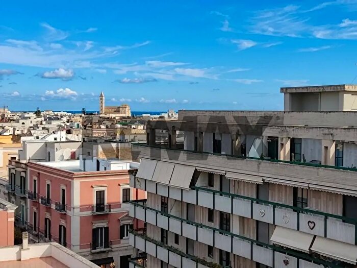 Appartamento quadrilocale in vendita in Via Dalmazia, Trani
