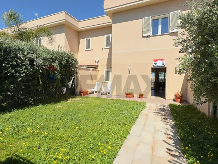 Casa con 5 locali in vendita in Via Agliandroni, Terrasini