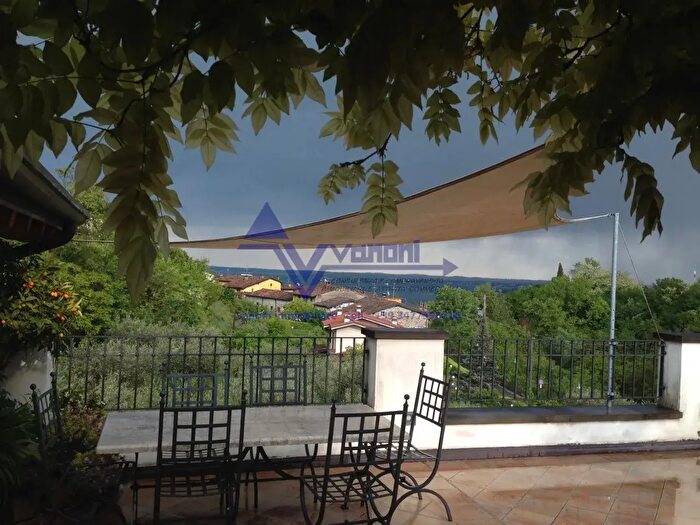 Appartamento trilocale in vendita in Padenghe Sul Garda