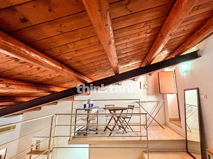 Appartamento con 5 locali in vendita in Via Roma, Noto