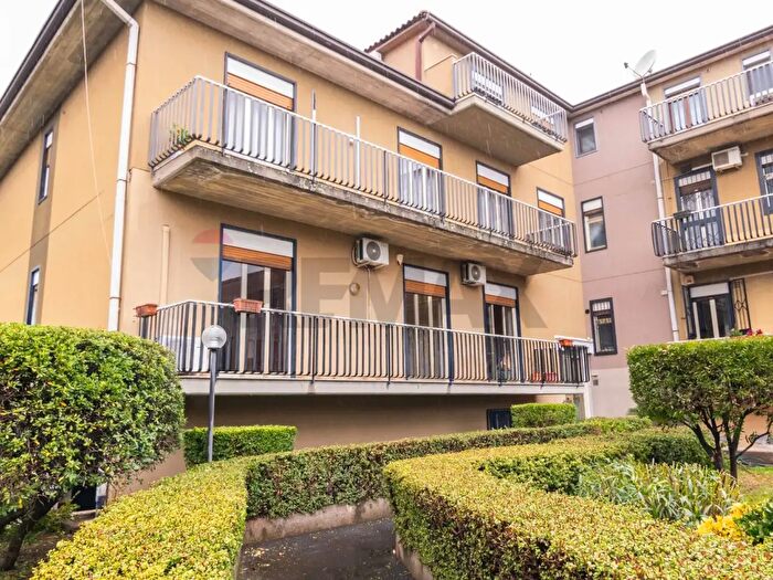 Appartamento con 5 locali in vendita in Via Bruno Monterosso, Catania