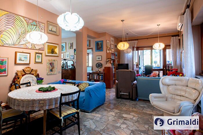 Appartamento quadrilocale in vendita in Via Campagnano, Roma