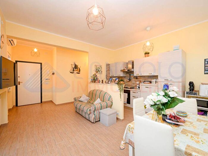 Appartamento trilocale in vendita in Via Taormina, Centro Civico, Ladispoli