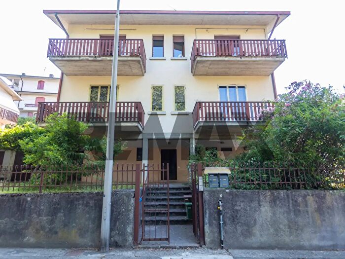 Appartamento con 5 locali in vendita in Via Armando Diaz, Salsomaggiore Terme
