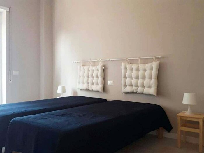Appartamento trilocale in affitto in Via Prospero Farinacci, Baldo degli Ubaldi, Roma