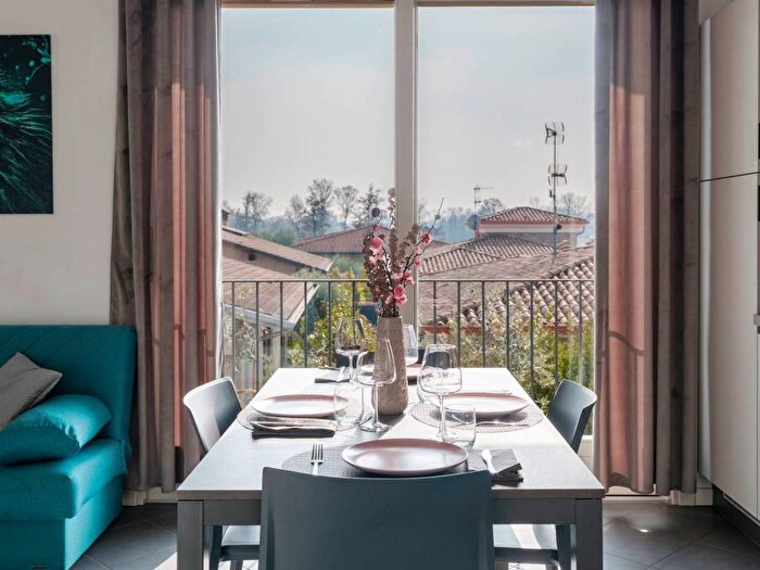 Appartamento trilocale in affitto in Via Case Sparse Perlino, Solarolo, Manerba del Garda