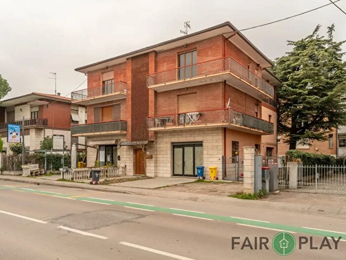 Appartamento quadrilocale in vendita in Via Campo di Marte, Forli