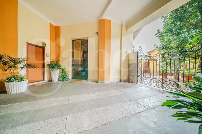 Appartamento quadrilocale in vendita in Via Pericle, Milano