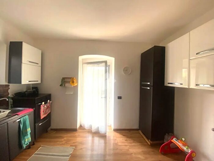 Appartamento trilocale in affitto in Via Seradina, Corte Franca