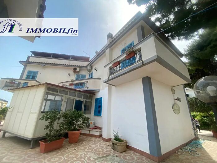 Casa con 13 locali in vendita in Contrada Stazzone, Casteldaccia