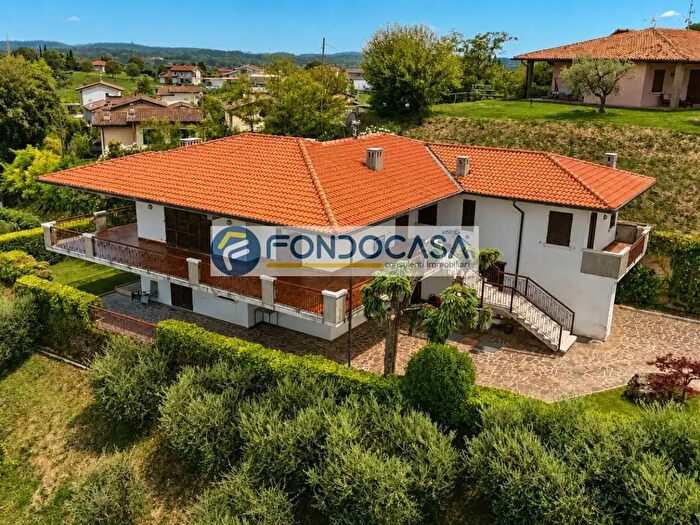 Casa con 10 locali in vendita in Via Bottino Basso, Lonato del Garda
