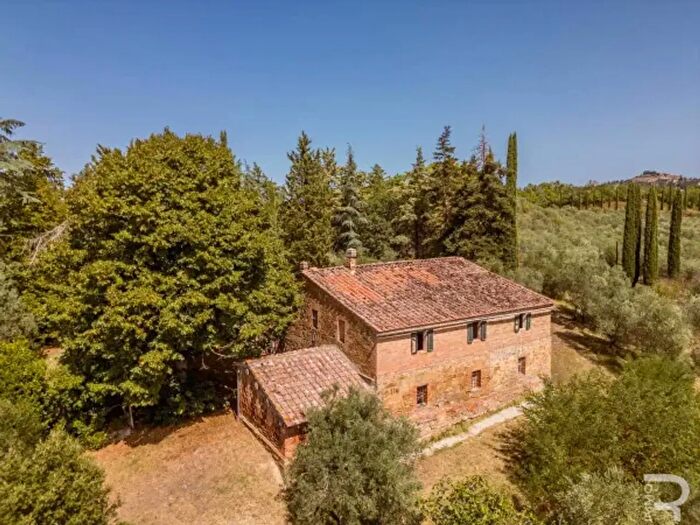 Casa con 6 locali in vendita in Strada Provinciale Lauretana, Asciano