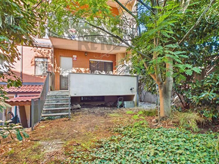 Casa con 5 locali in vendita in Roma