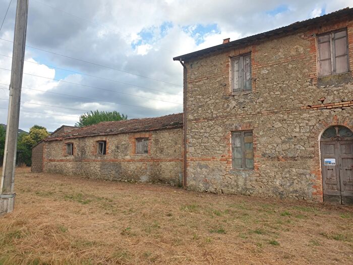 Casa con 8 locali in vendita in Madonna del Porto, Guardea