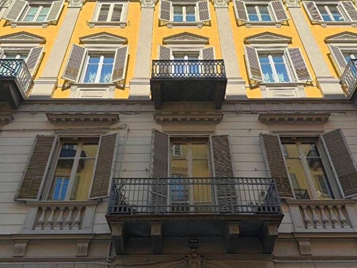 Appartamento bilocale in affitto in Via San Quintino, Piazza Solferino, Torino