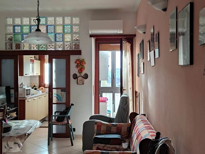 Appartamento trilocale in affitto in Corso Cosenza, Mirafiori Nord, Torino