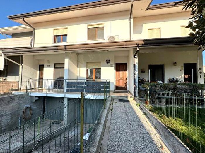 Casa quadrilocale in affitto in Via Roma, Porto Viro