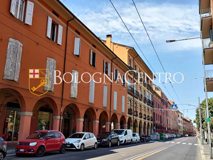 Appartamento bilocale in vendita in Via Mazzini AdZe, Bologna