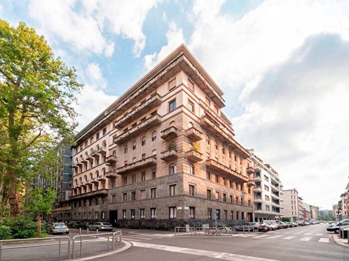 Appartamento trilocale in affitto in Via Domenichino, Amendola Buonarroti, Milano
