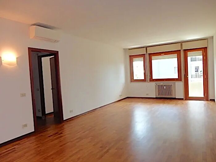 Appartamento con 5 locali in vendita in Via Pier Paolo Vergerio, Padova